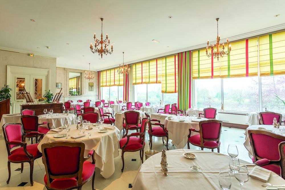 Hotel Le Choiseul อองบวส ภายนอก รูปภาพ